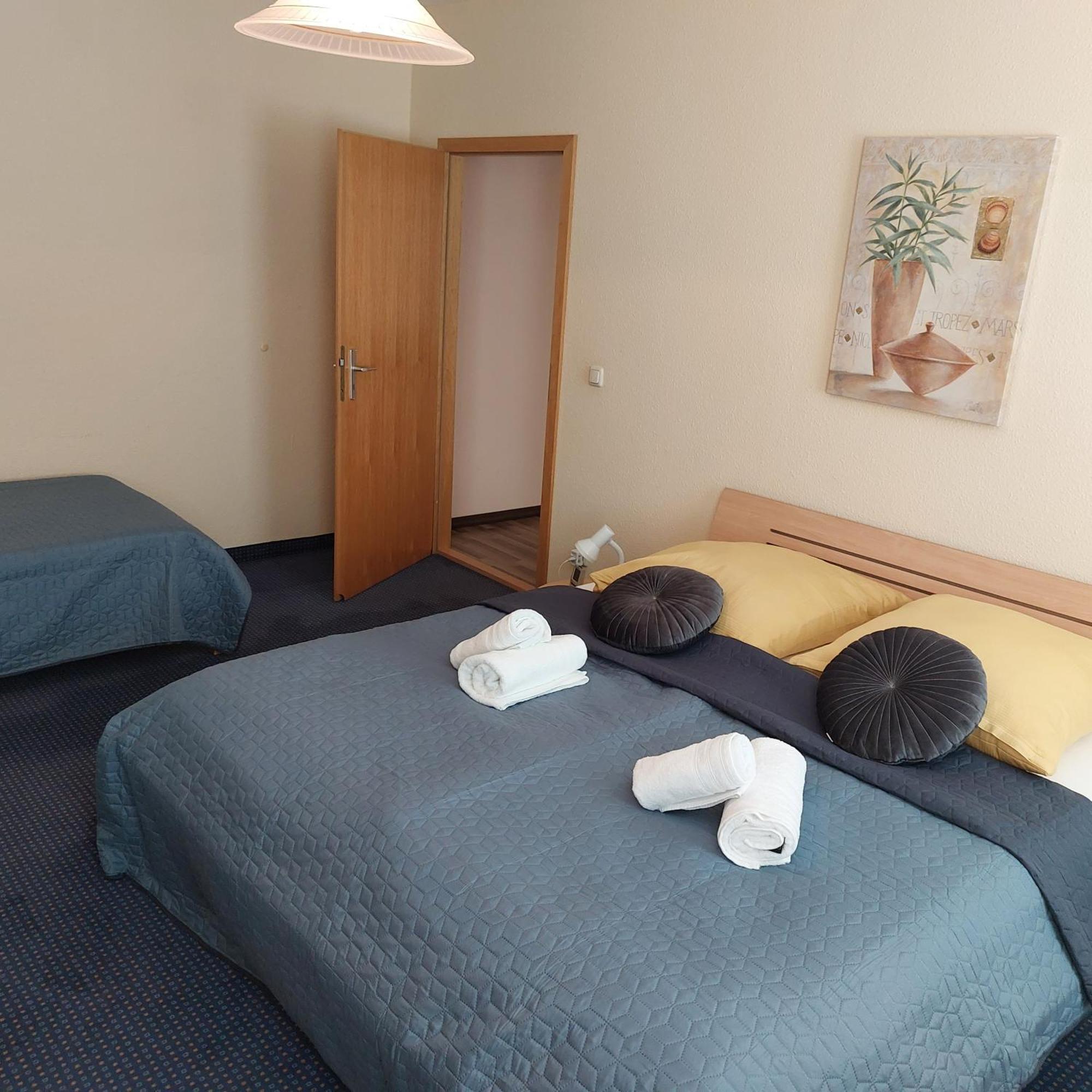 Weisses Ross Apartment